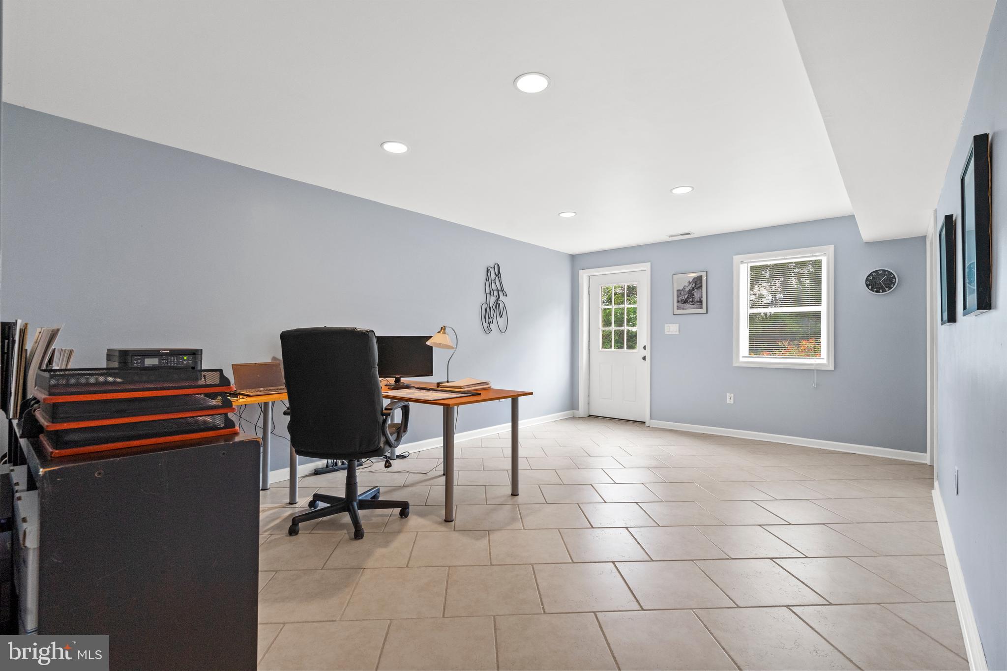 9501 FOX CHASE DRIVE