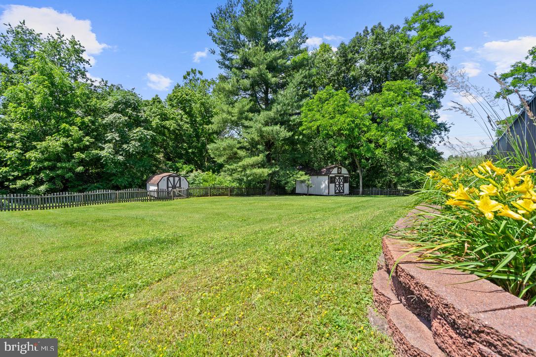 9501 FOX CHASE DRIVE