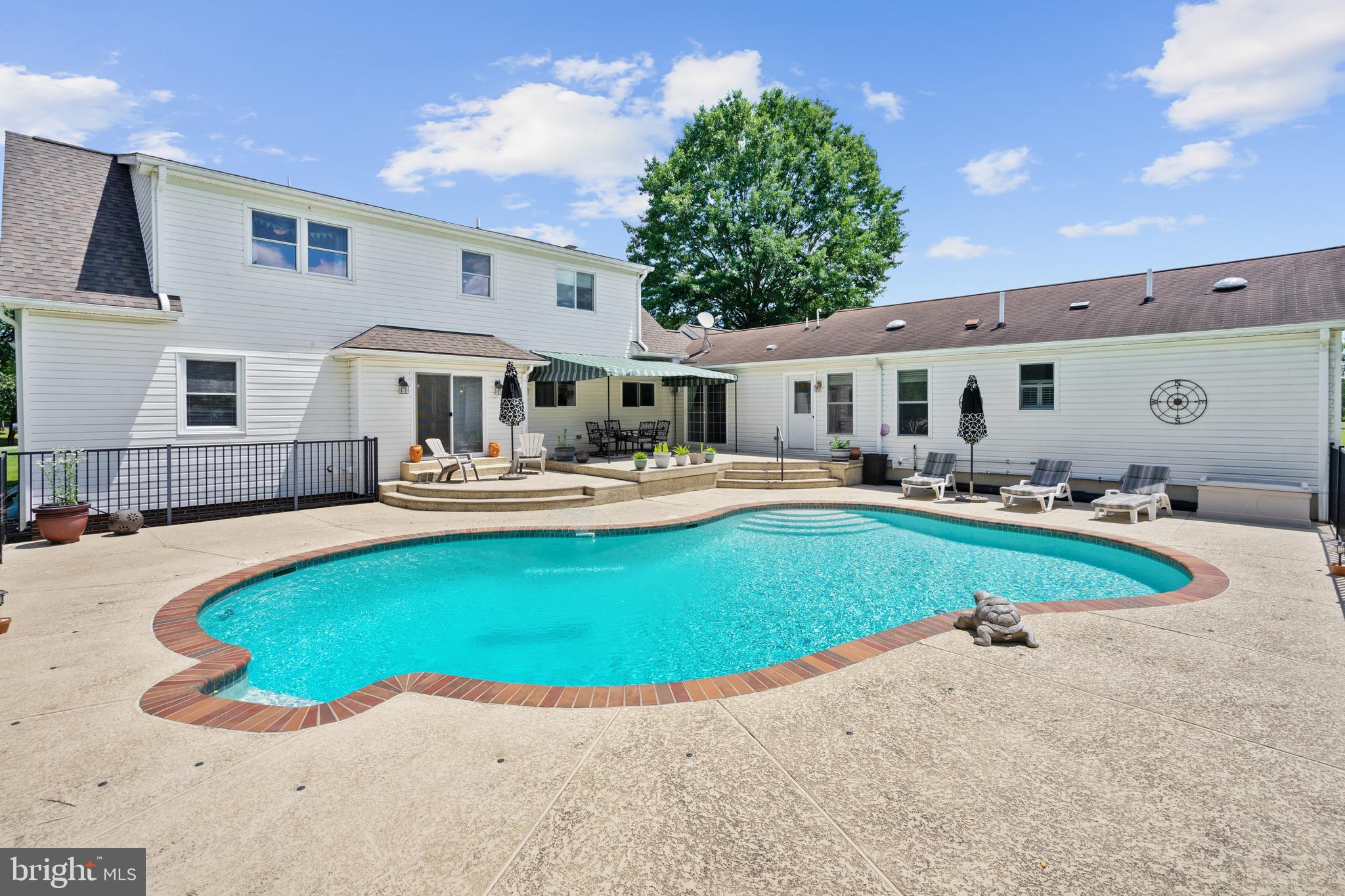 9501 FOX CHASE DRIVE