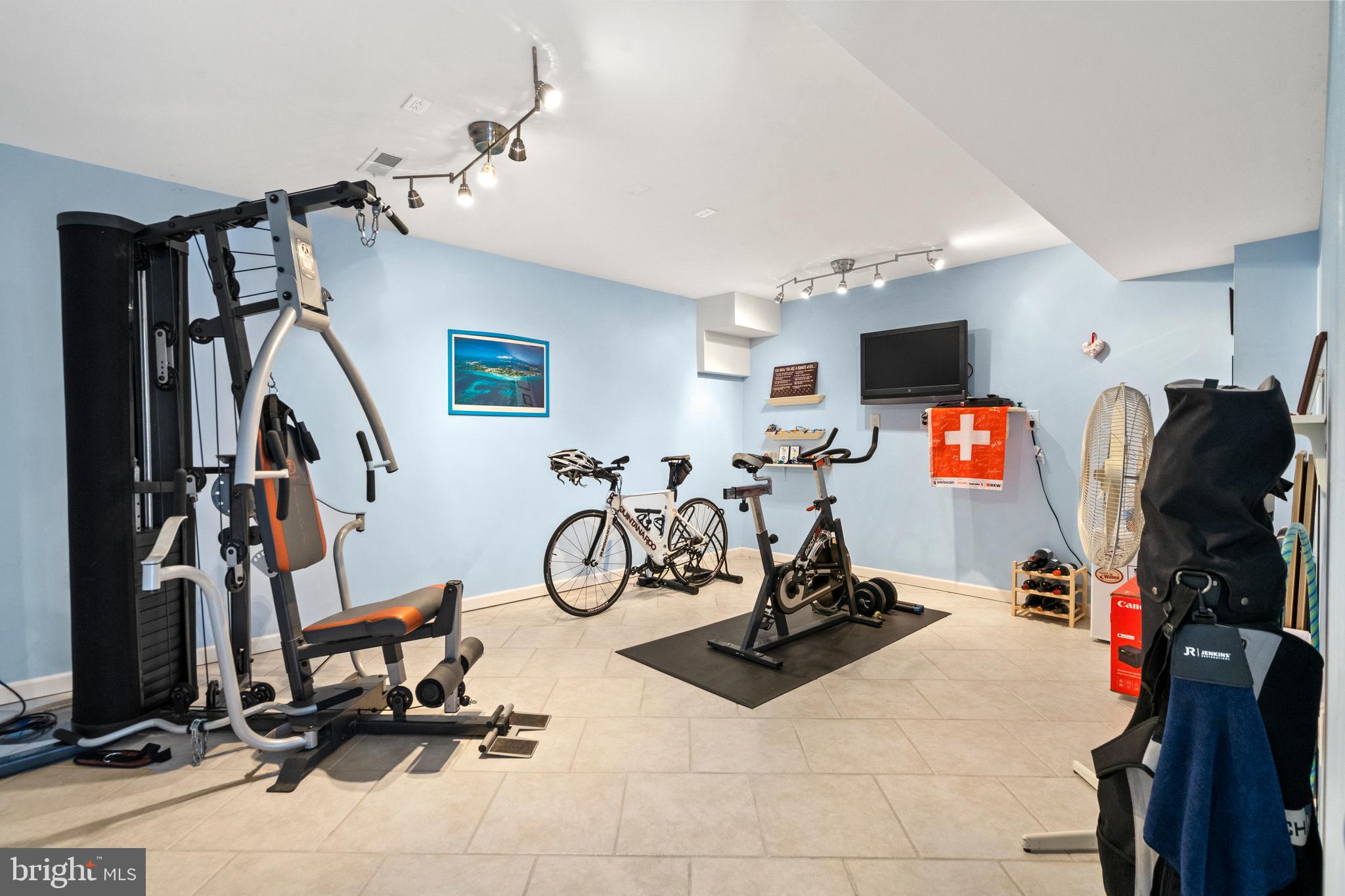 9501 FOX CHASE DRIVE