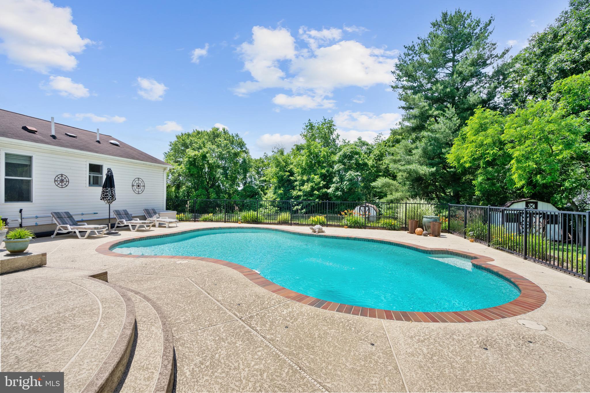 9501 FOX CHASE DRIVE