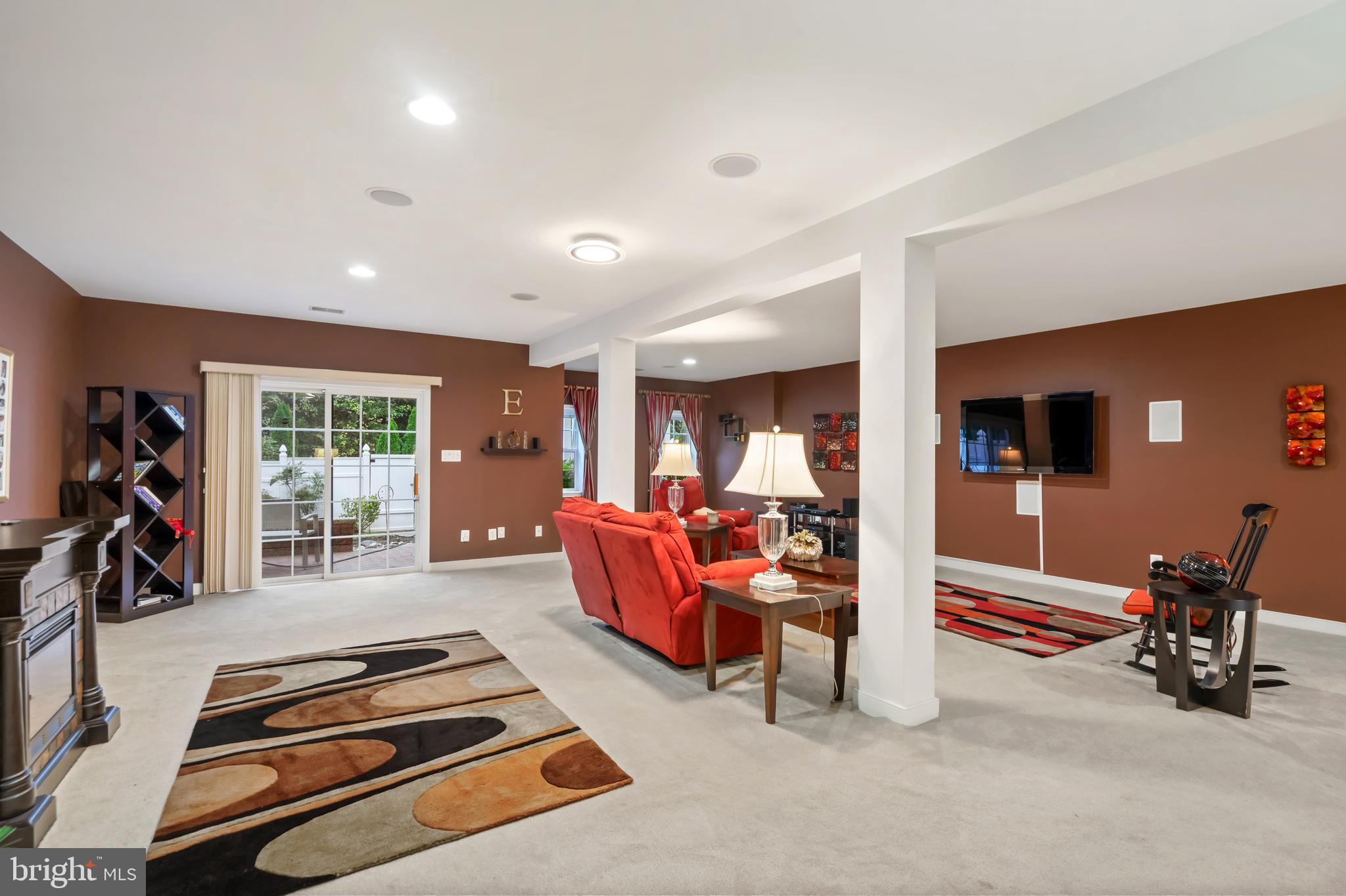 9405 STRUTHERS GLEN COURT