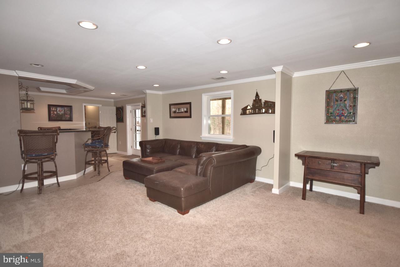 11041 ROUND HILL DRIVE