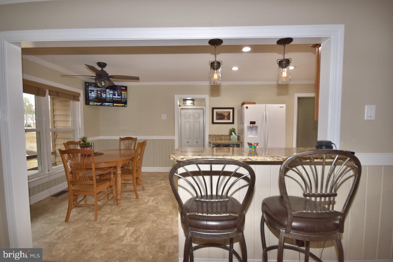 11041 ROUND HILL DRIVE