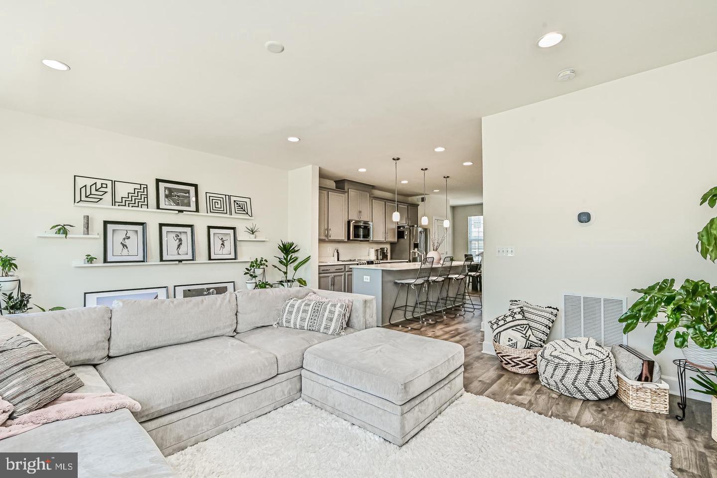 13821 LITESPEED WAY