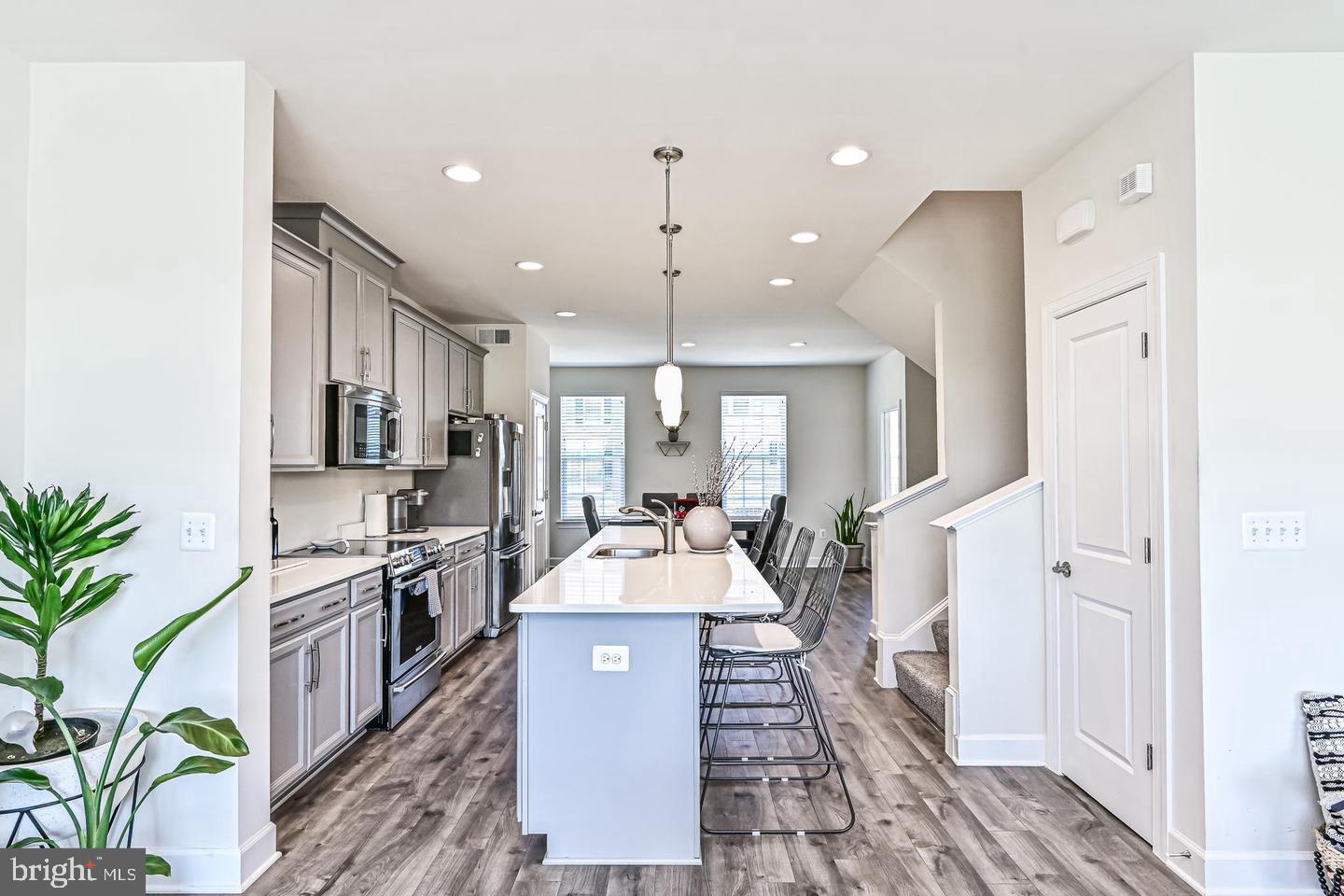 13821 LITESPEED WAY