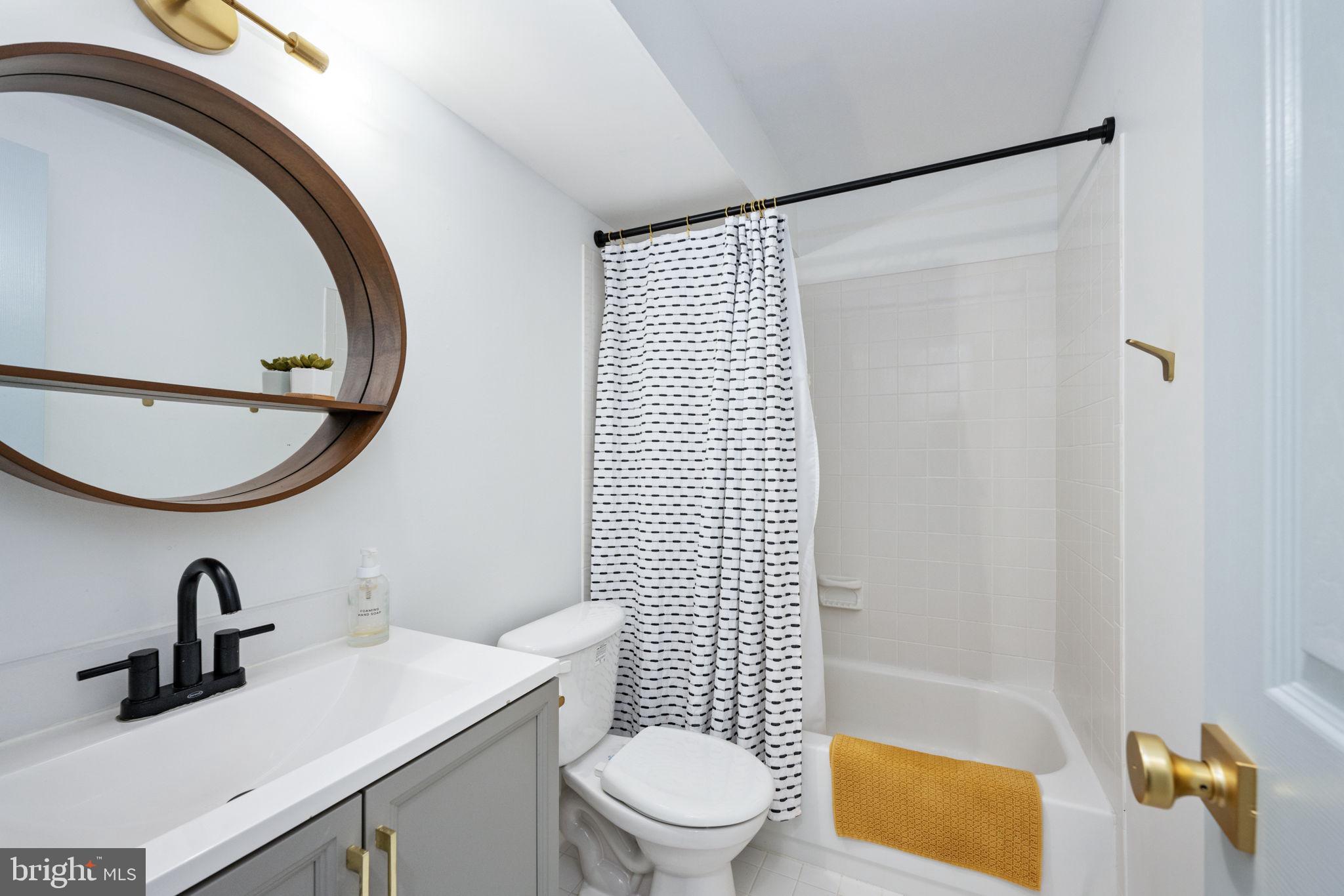 9278 GLEN MEADOW LANE