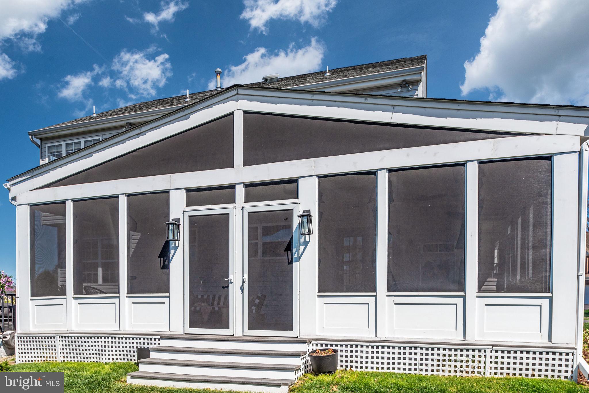 9278 GLEN MEADOW LANE