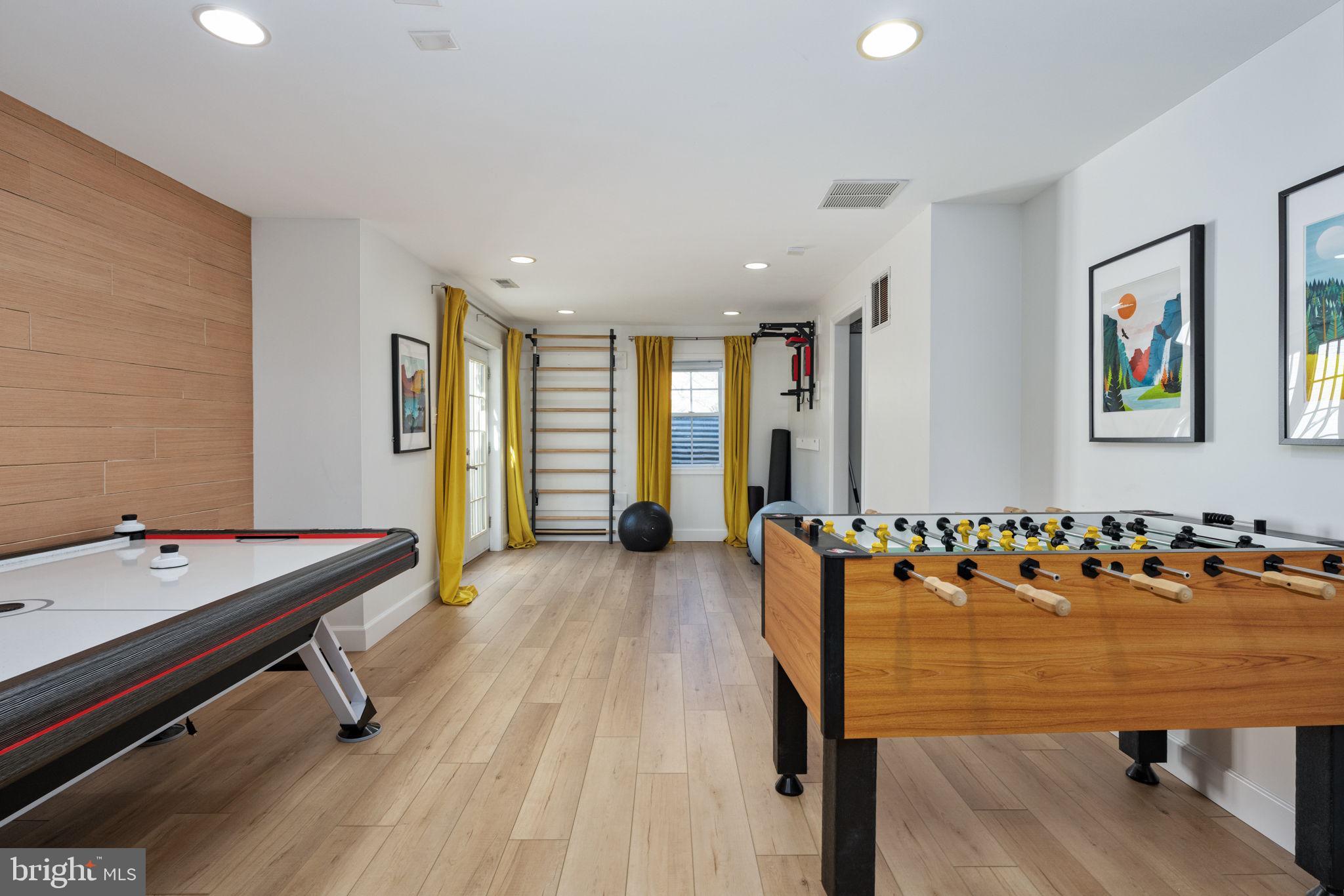 9278 GLEN MEADOW LANE