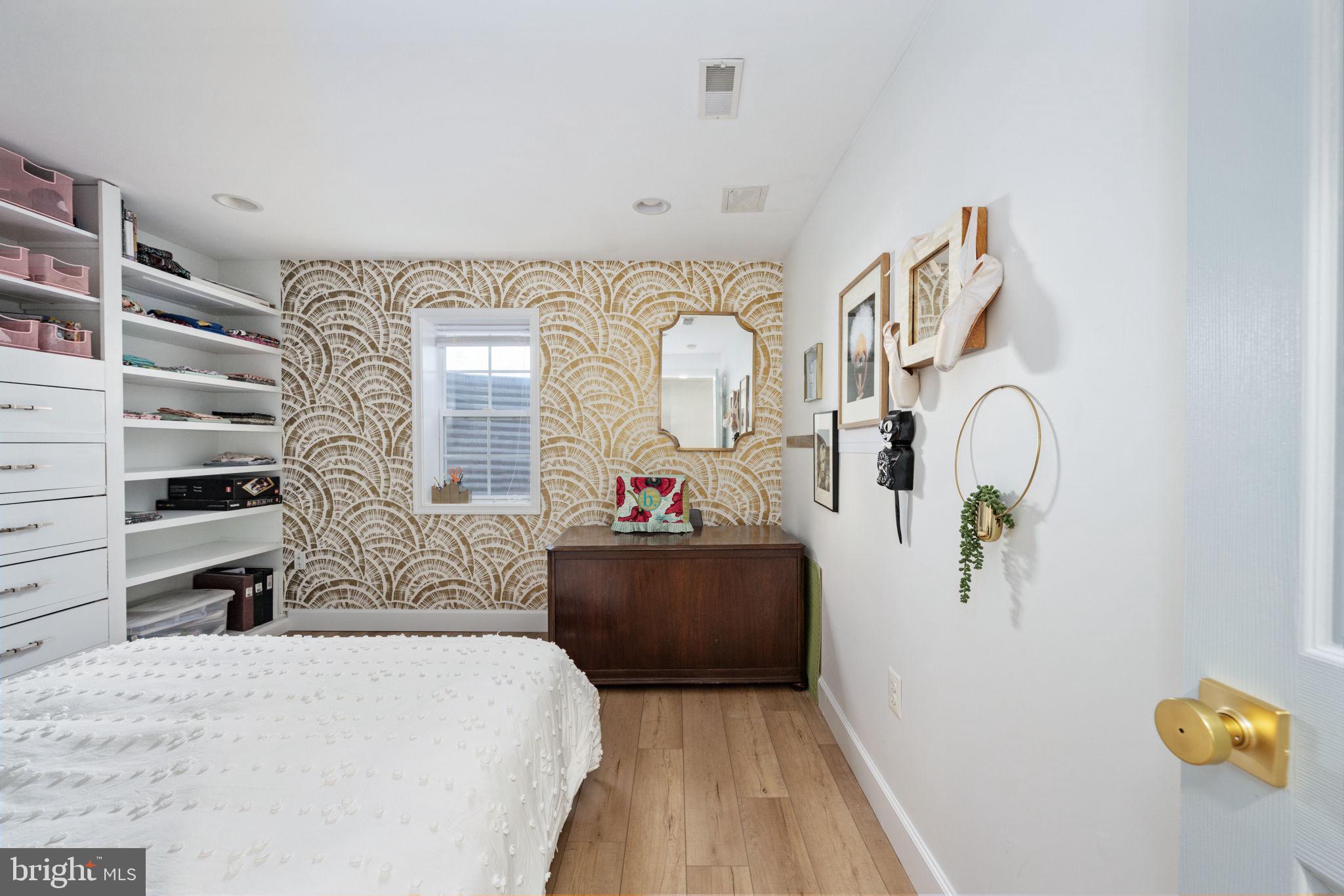 9278 GLEN MEADOW LANE