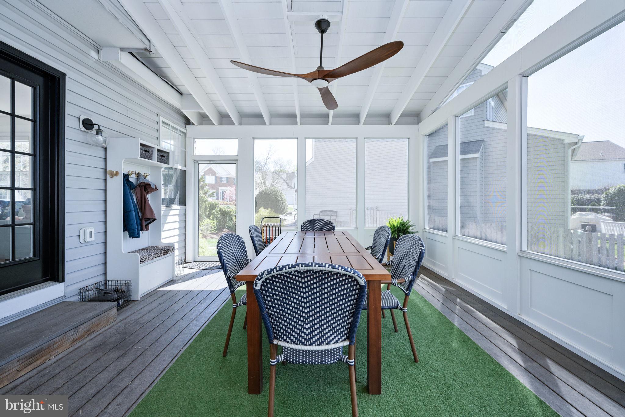 9278 GLEN MEADOW LANE