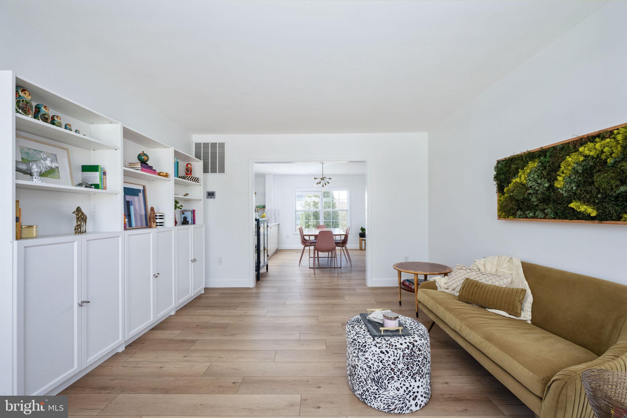 9278 GLEN MEADOW LANE