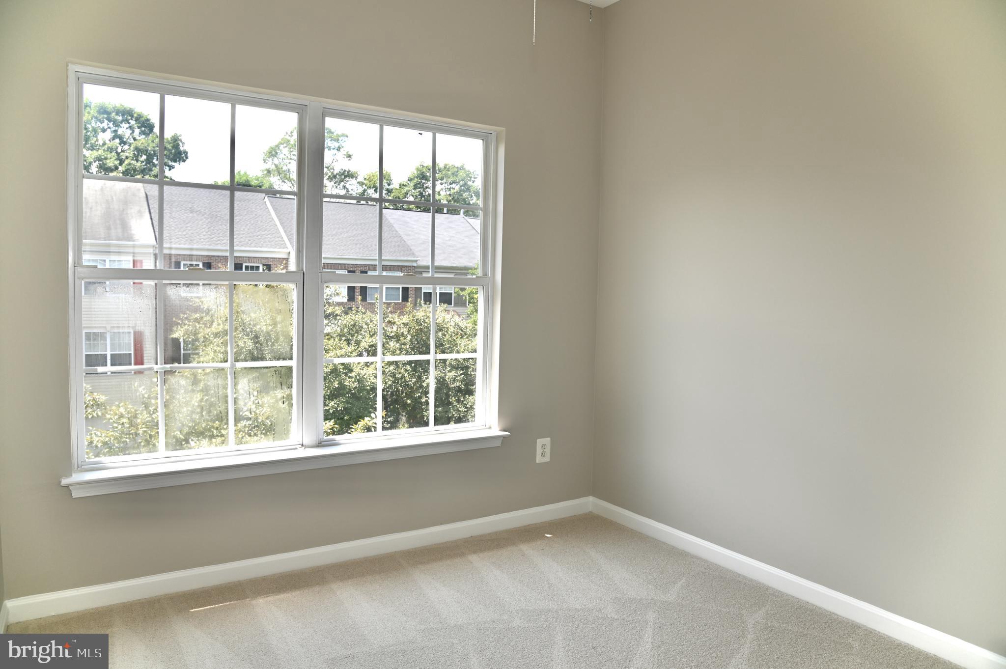 10167 PALE ROSE LOOP