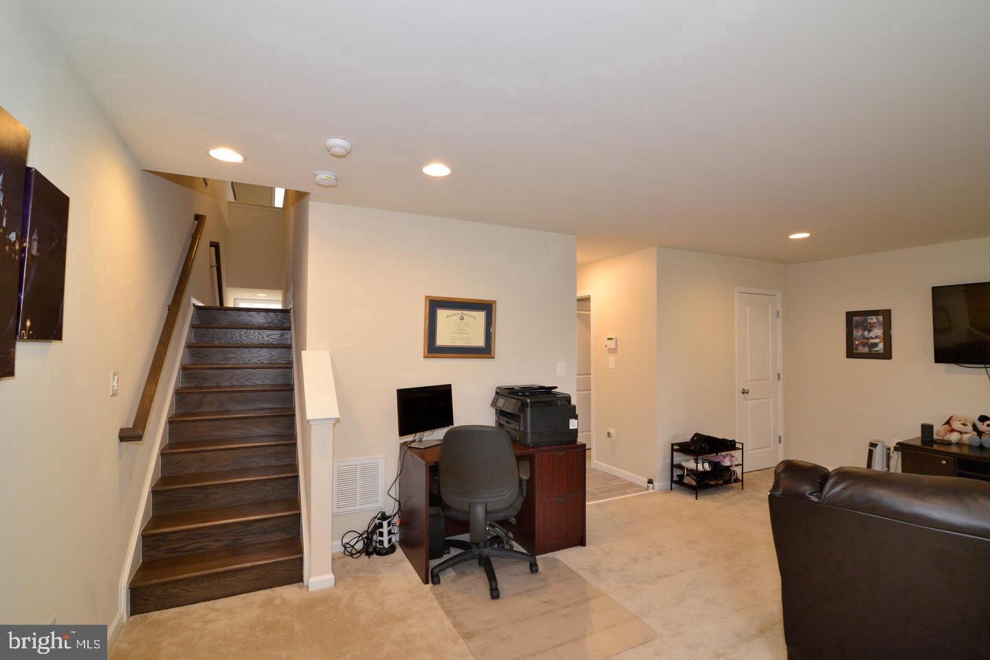 6836 WILLIAM WHITE WAY