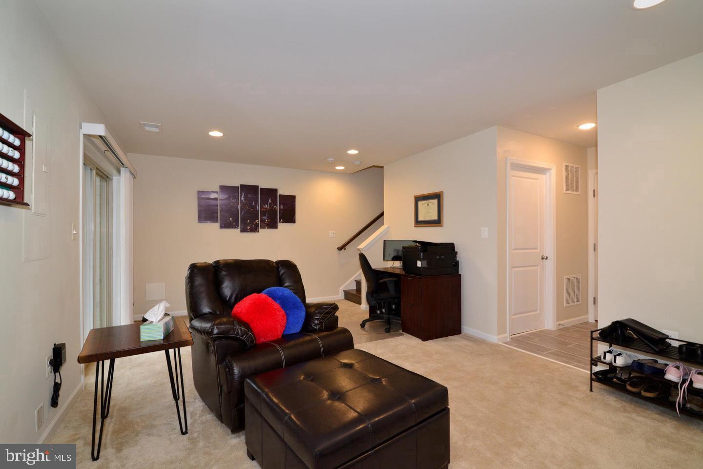 6836 WILLIAM WHITE WAY