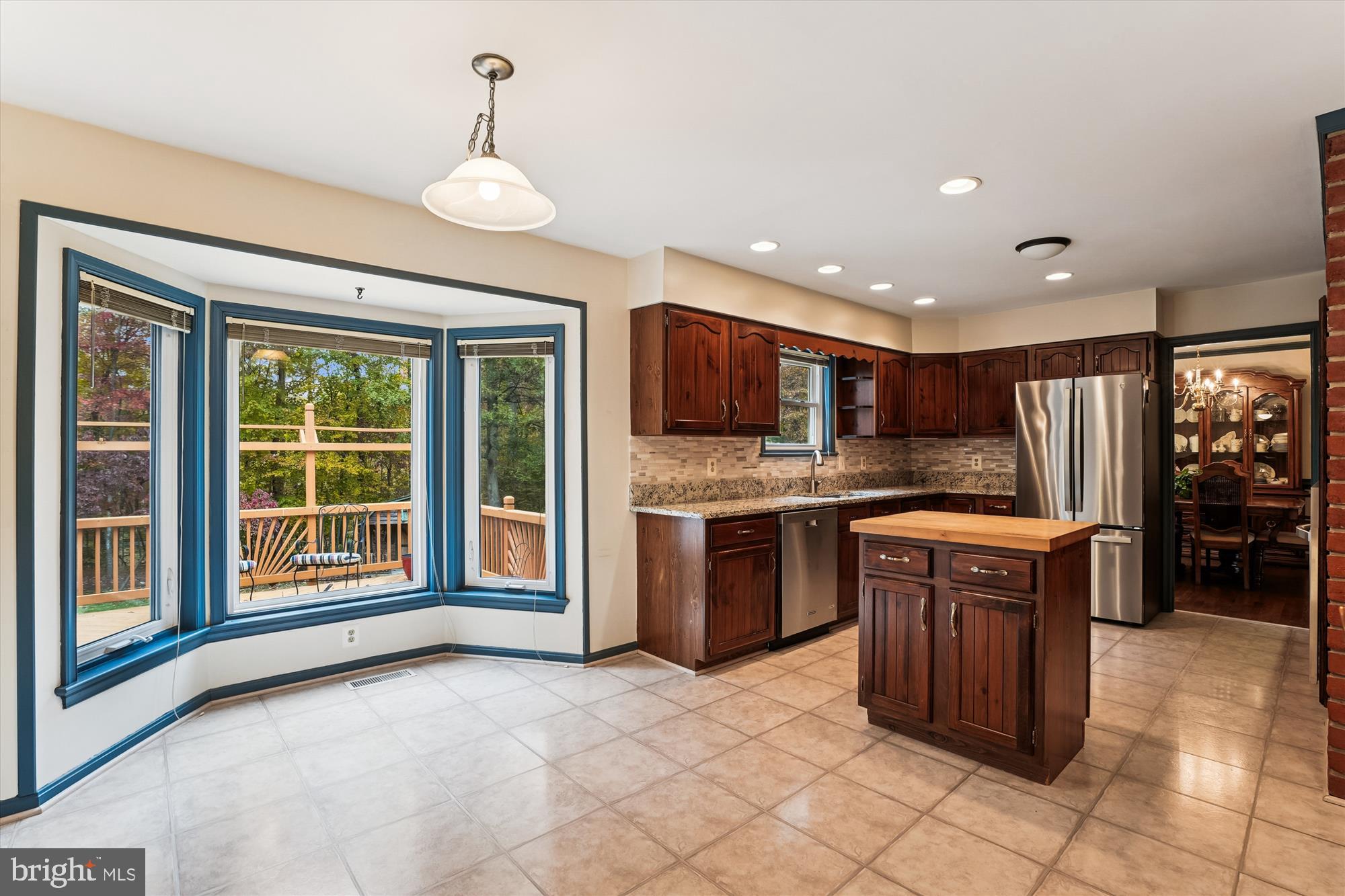 12650 LANDVIEW DRIVE