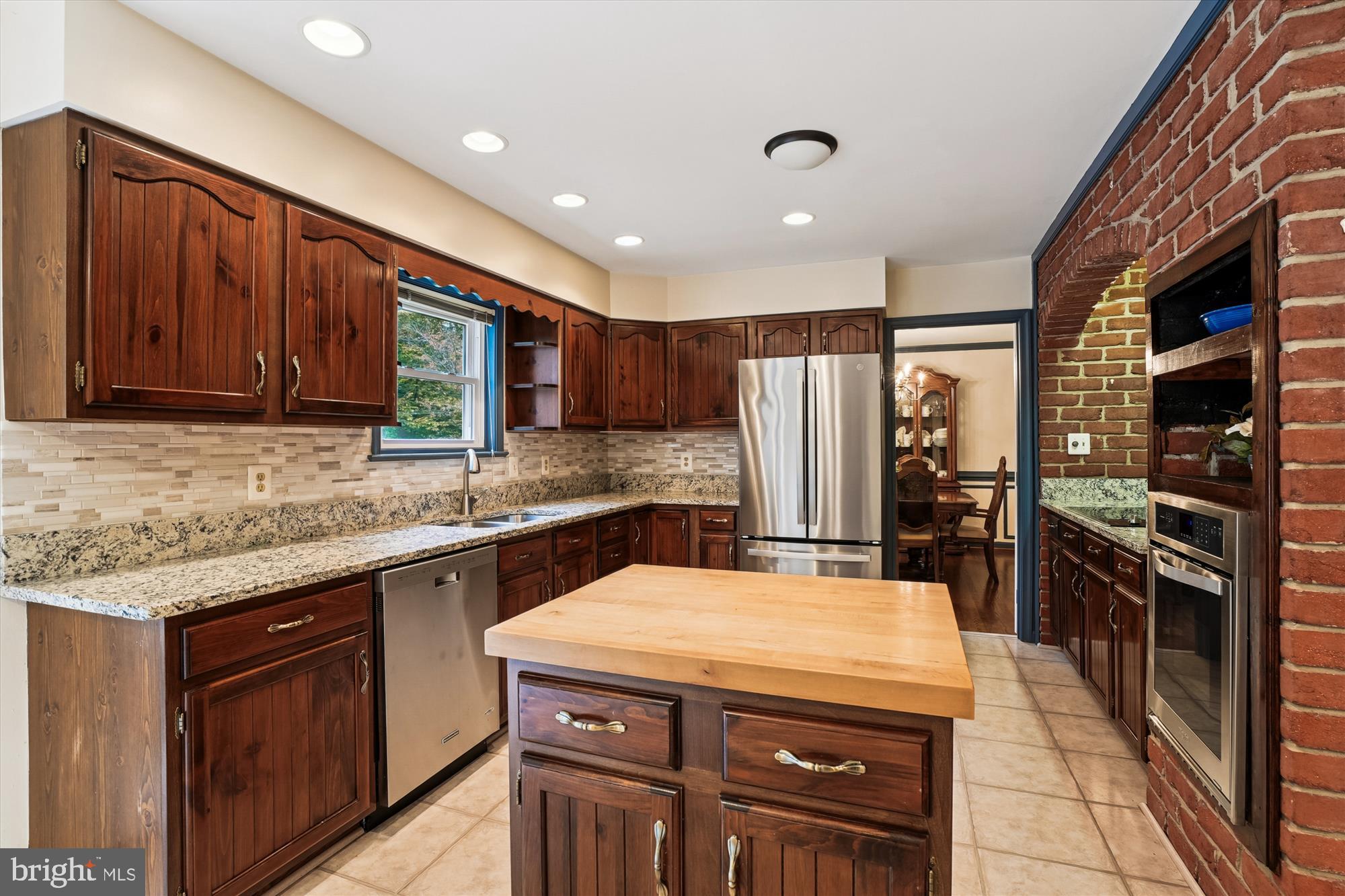 12650 LANDVIEW DRIVE