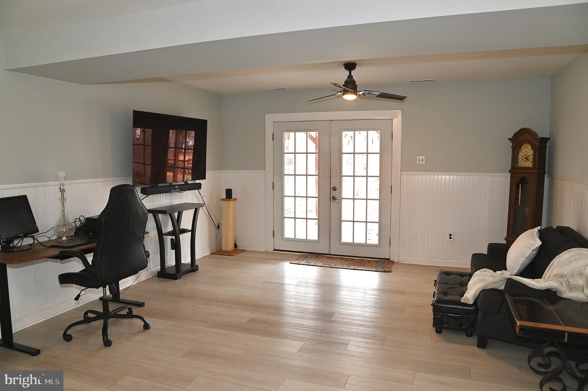 10009 LAURAN PLACE