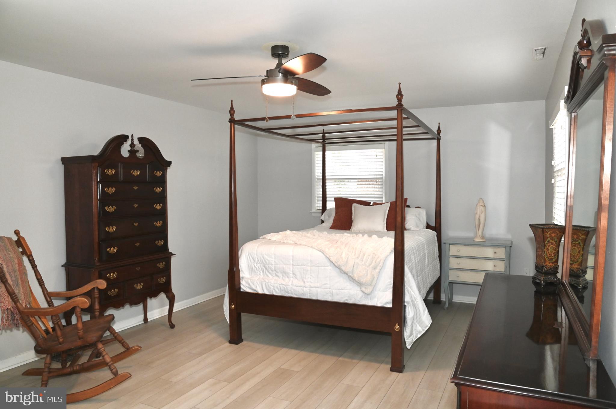 10009 LAURAN PLACE