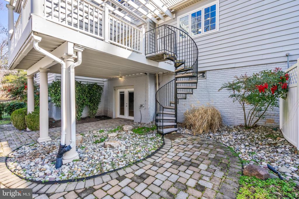 13210 CATHARPIN VALLEY DRIVE