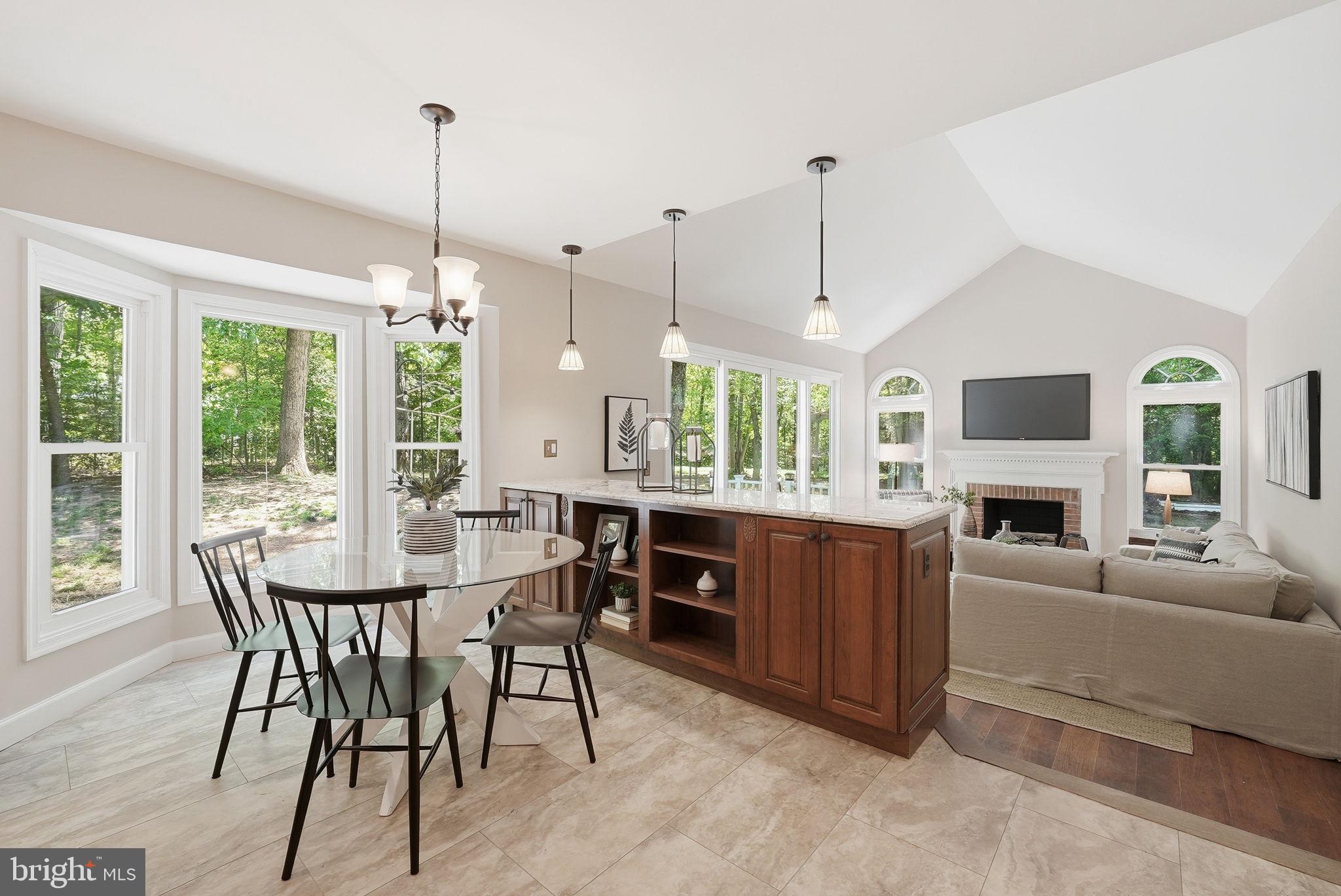 6175 RIVER FOREST DRIVE