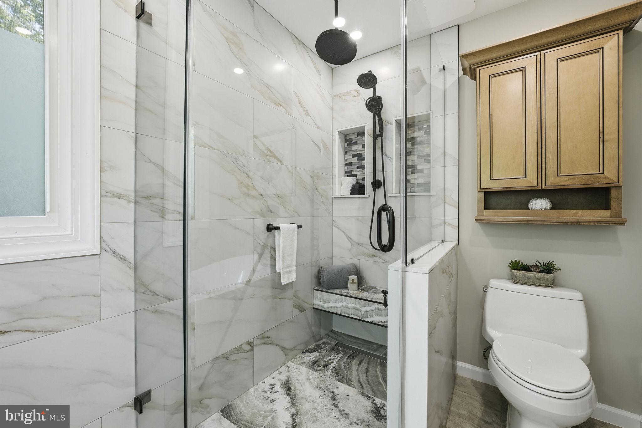 6175 RIVER FOREST DRIVE