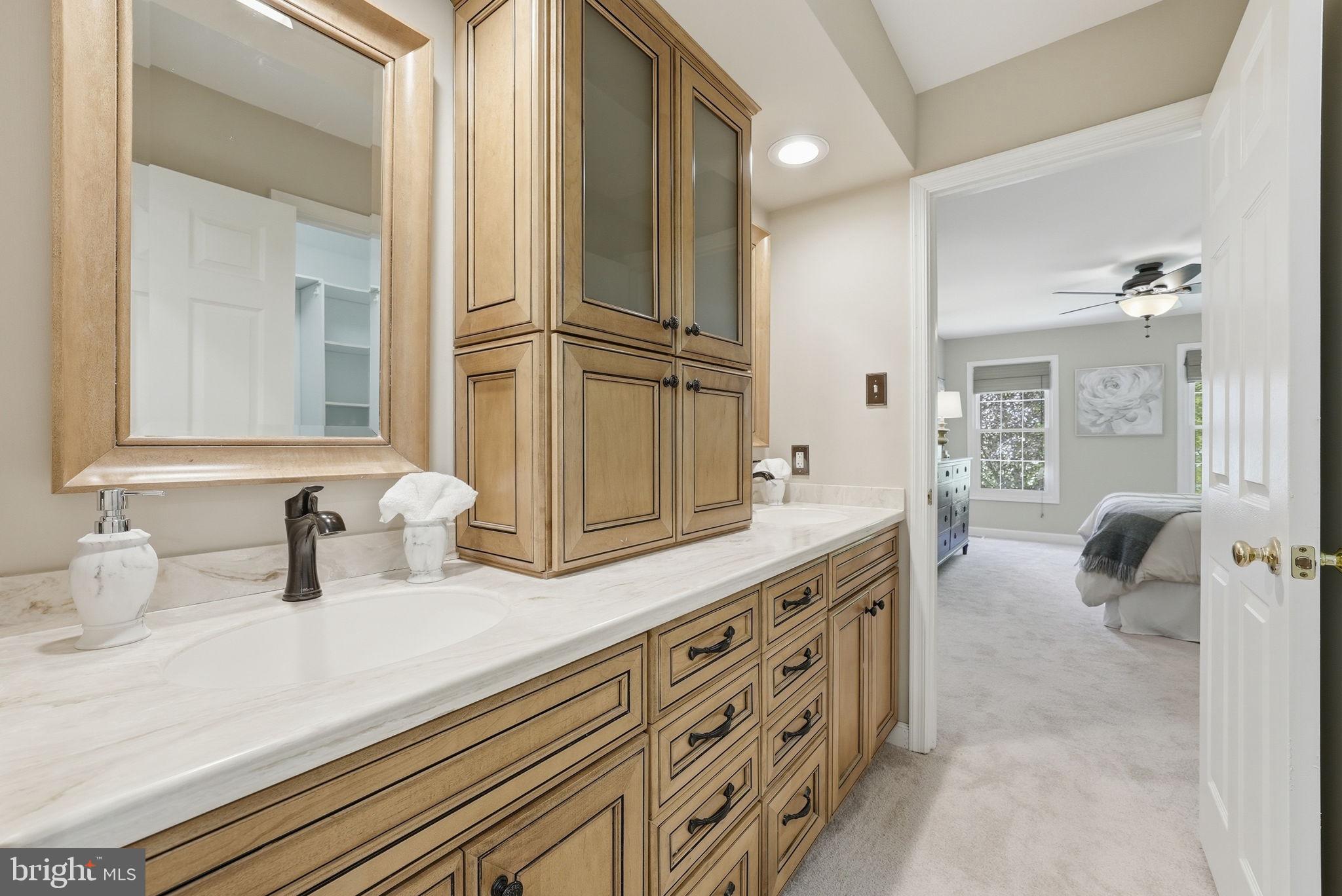 6175 RIVER FOREST DRIVE