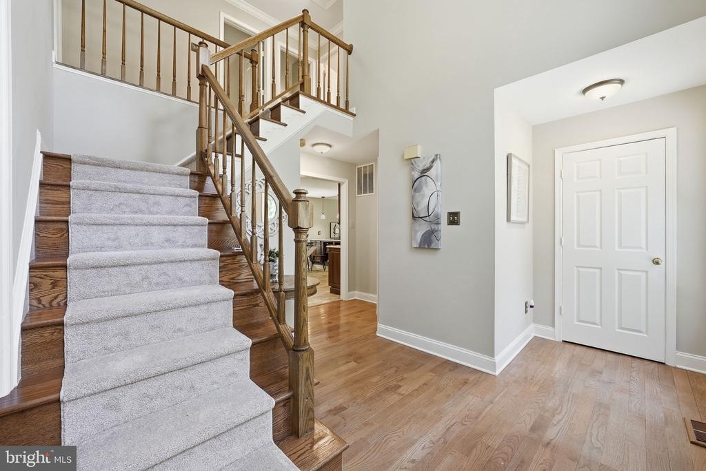 6175 RIVER FOREST DRIVE