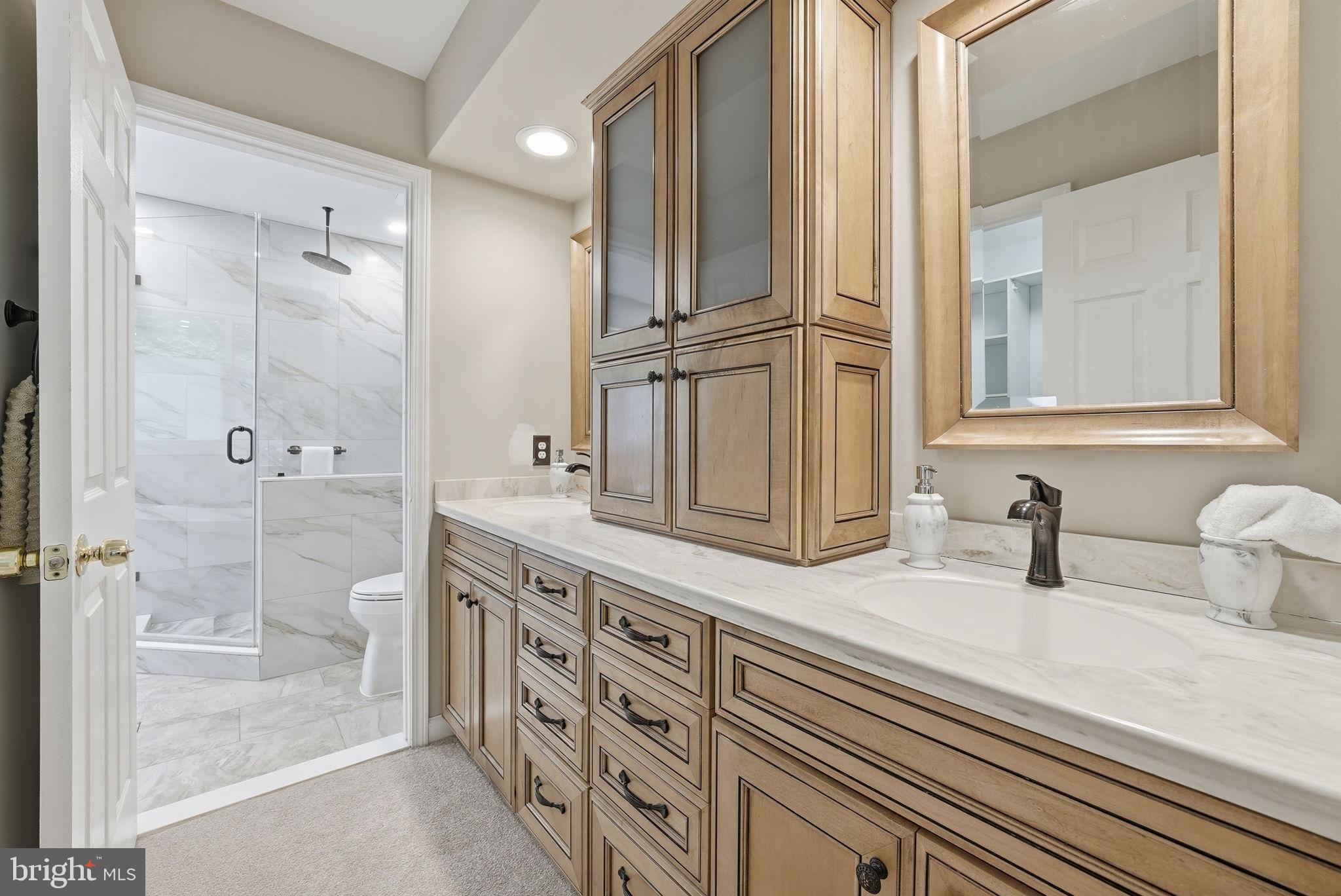 6175 RIVER FOREST DRIVE
