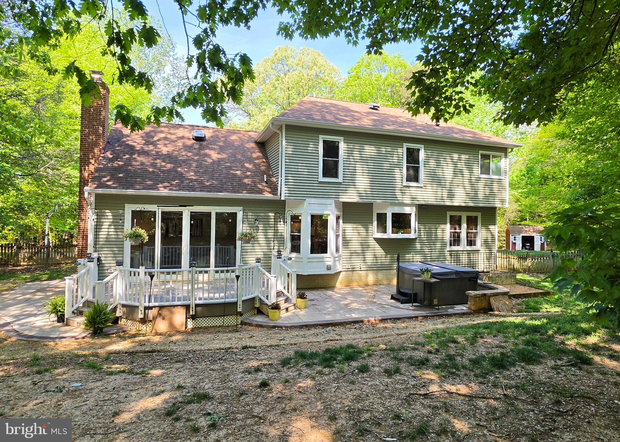 6175 RIVER FOREST DRIVE