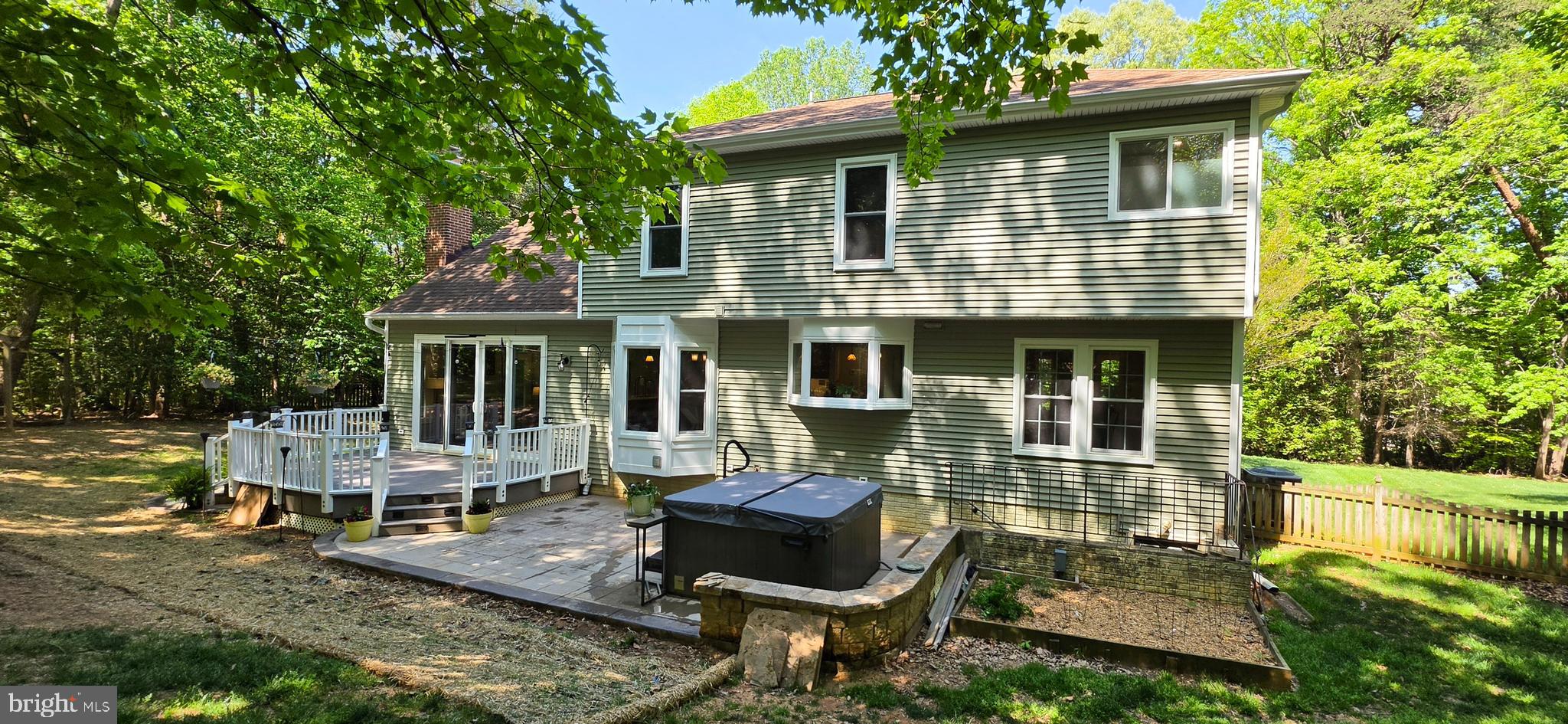 6175 RIVER FOREST DRIVE