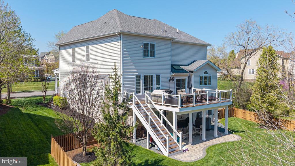 5800 WATERLOO BRIDGE CIRCLE