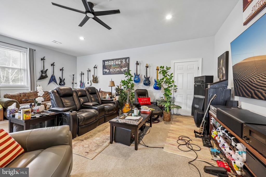 11381 MORLA LANE