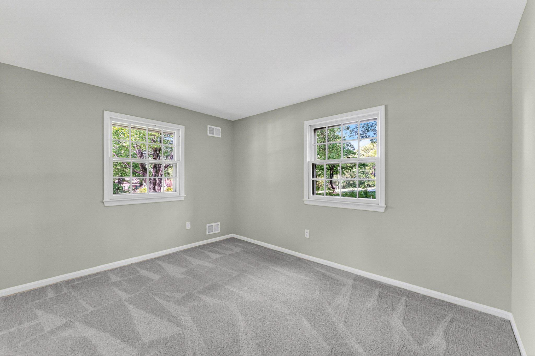 4104 CRESCENT HILLS DRIVE