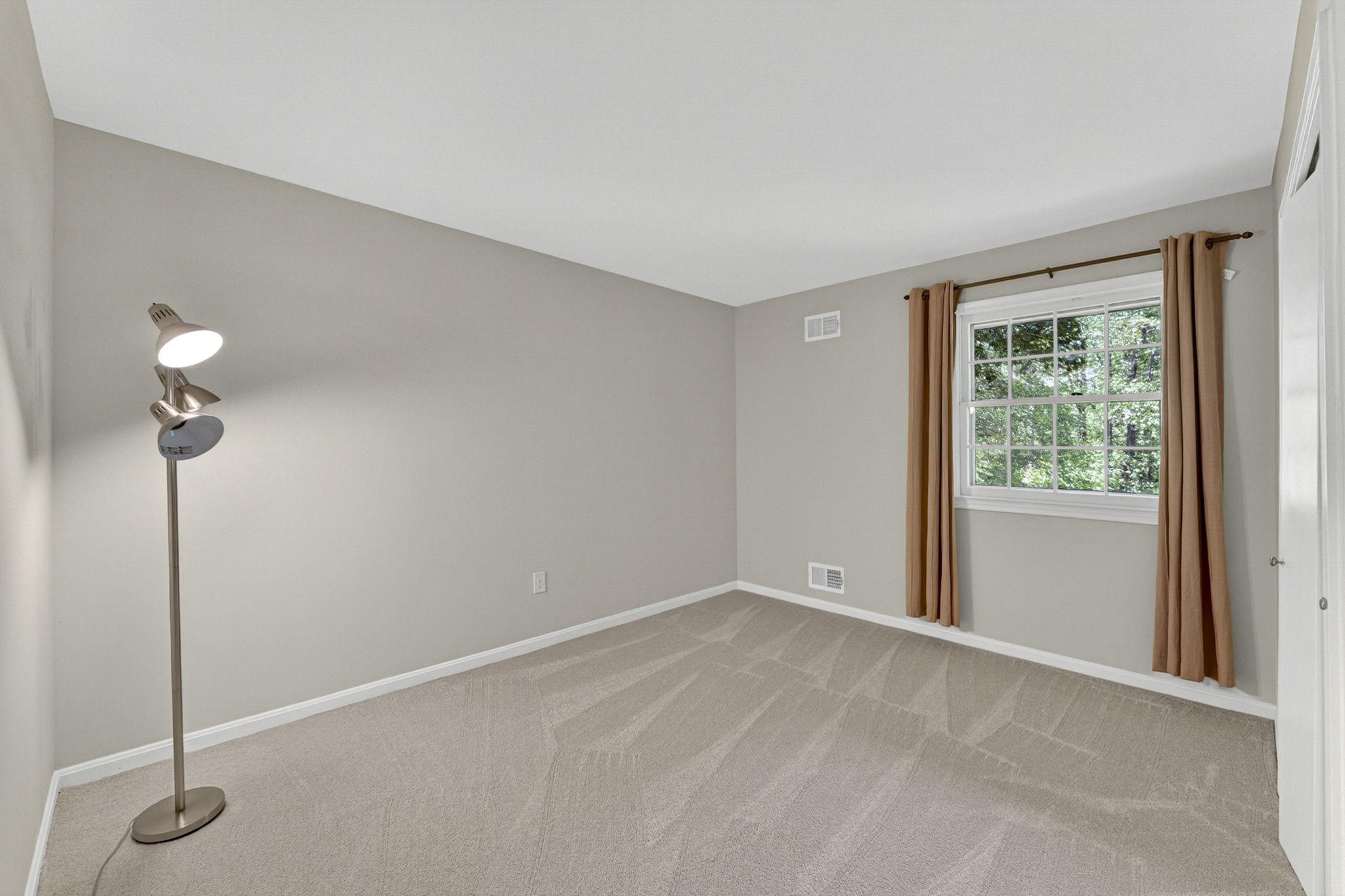 4104 CRESCENT HILLS DRIVE