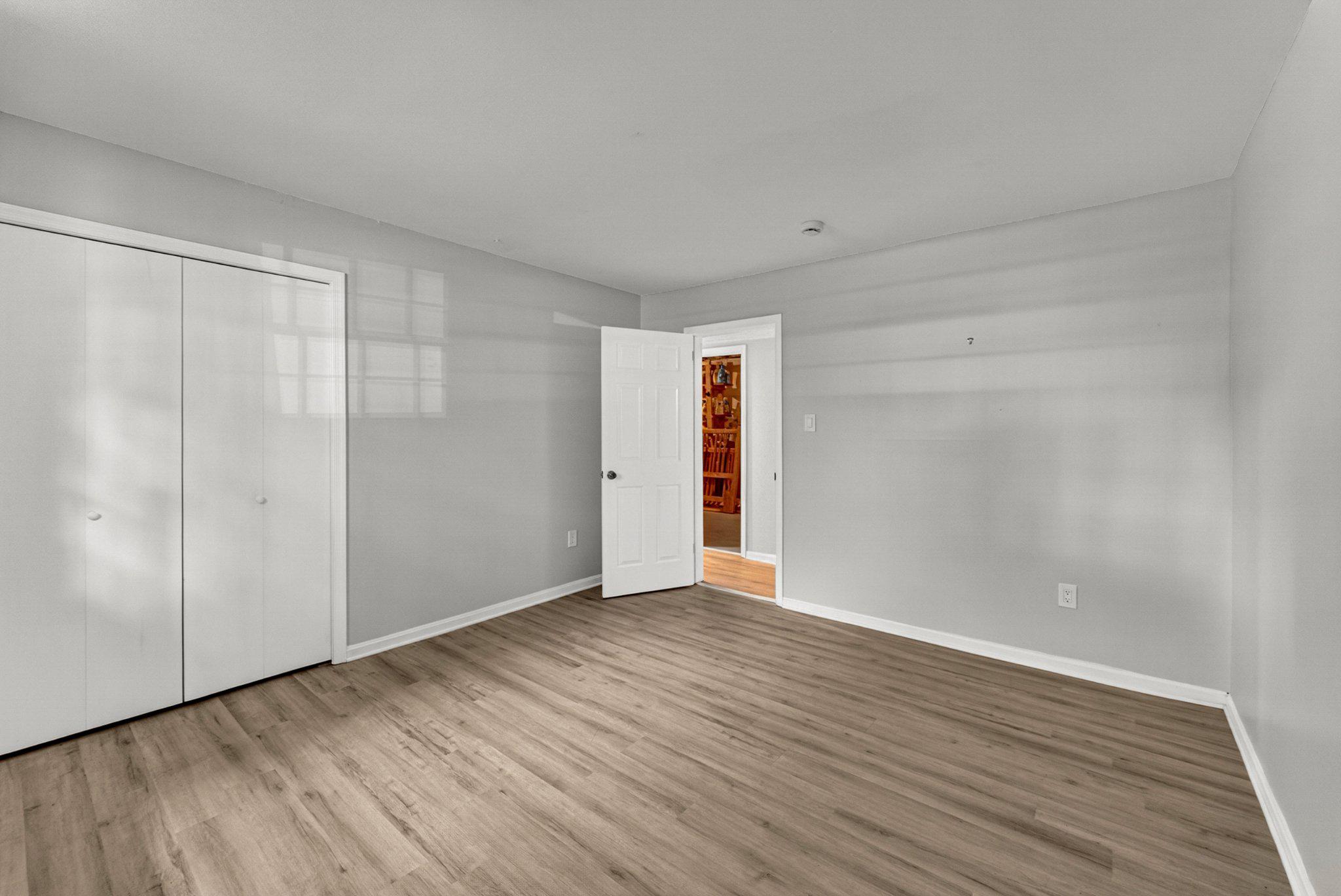 4104 CRESCENT HILLS DRIVE