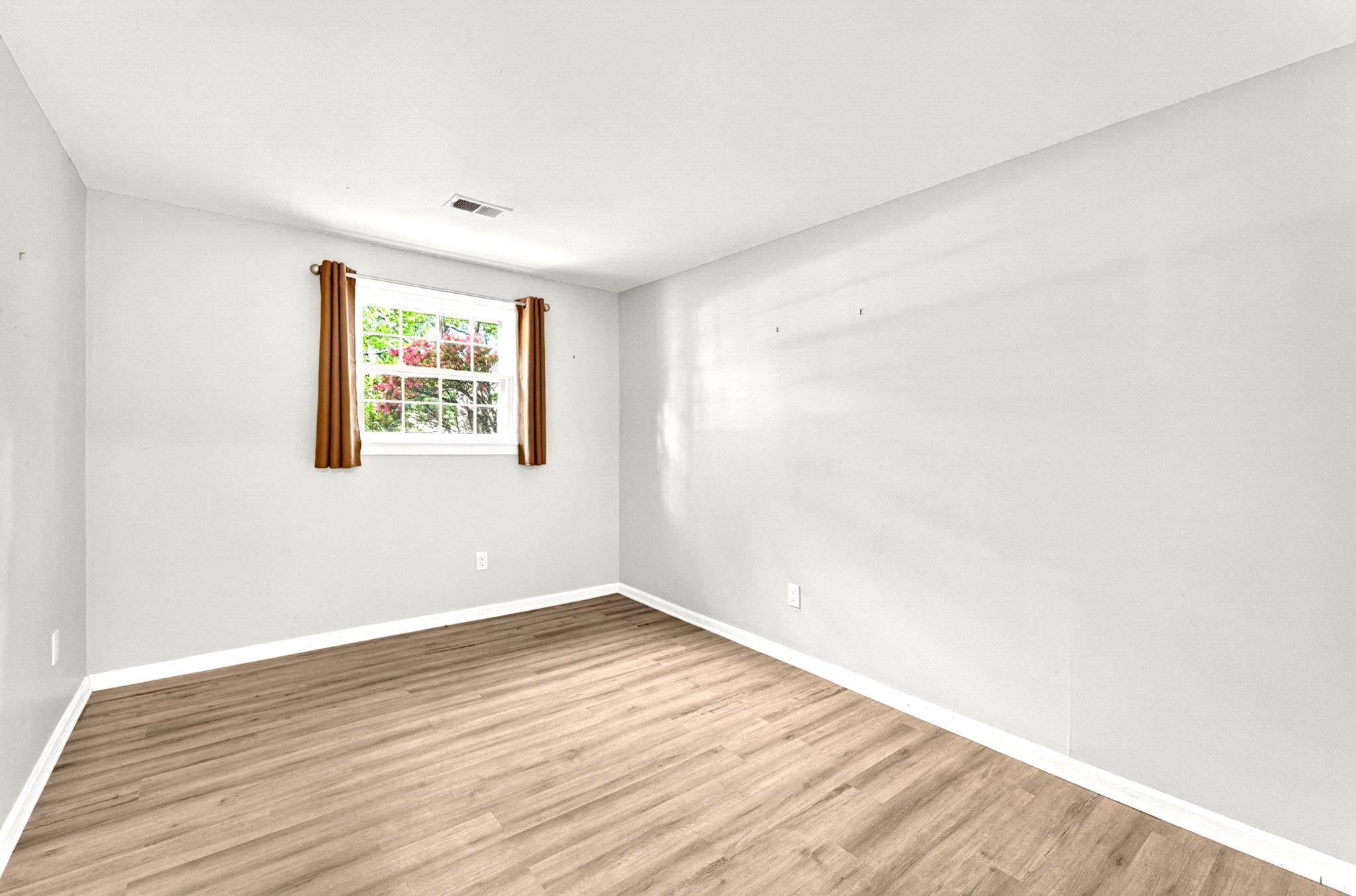 4104 CRESCENT HILLS DRIVE