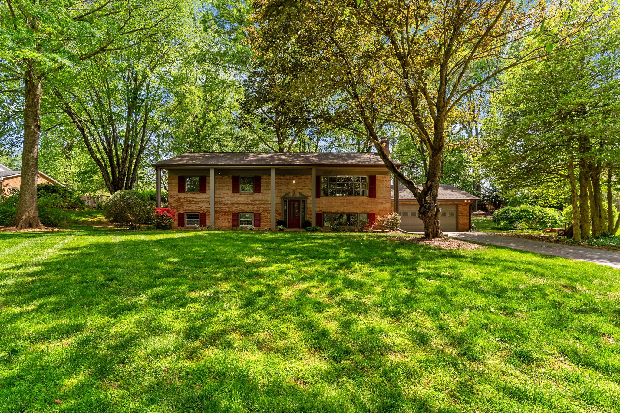 4104 CRESCENT HILLS DRIVE