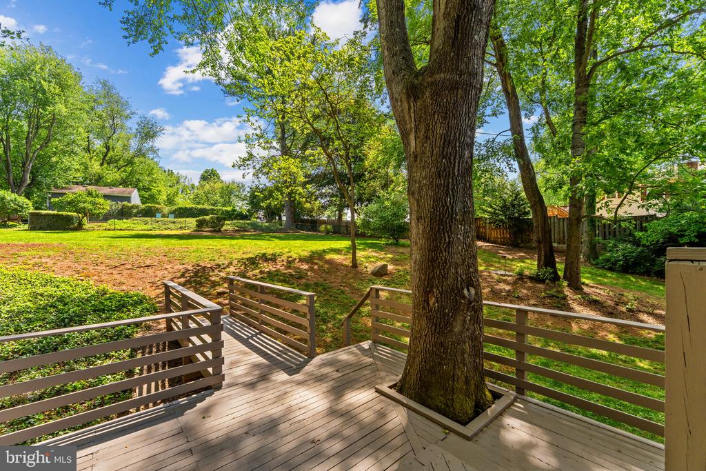 4104 CRESCENT HILLS DRIVE