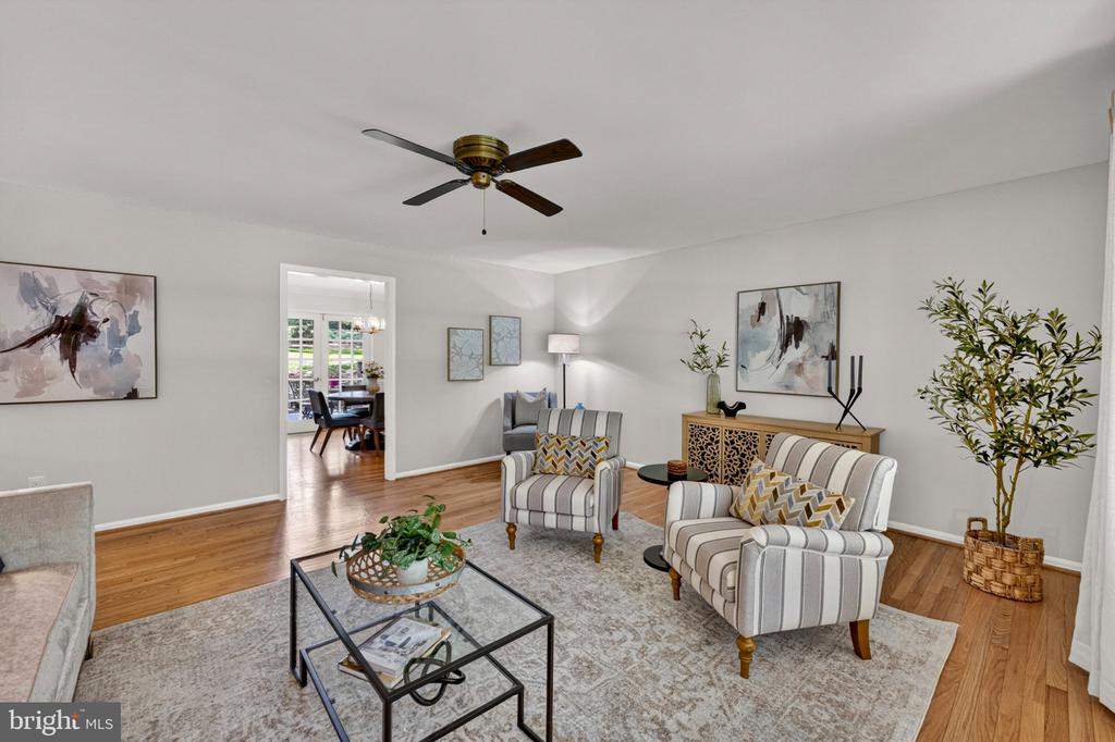 4104 CRESCENT HILLS DRIVE