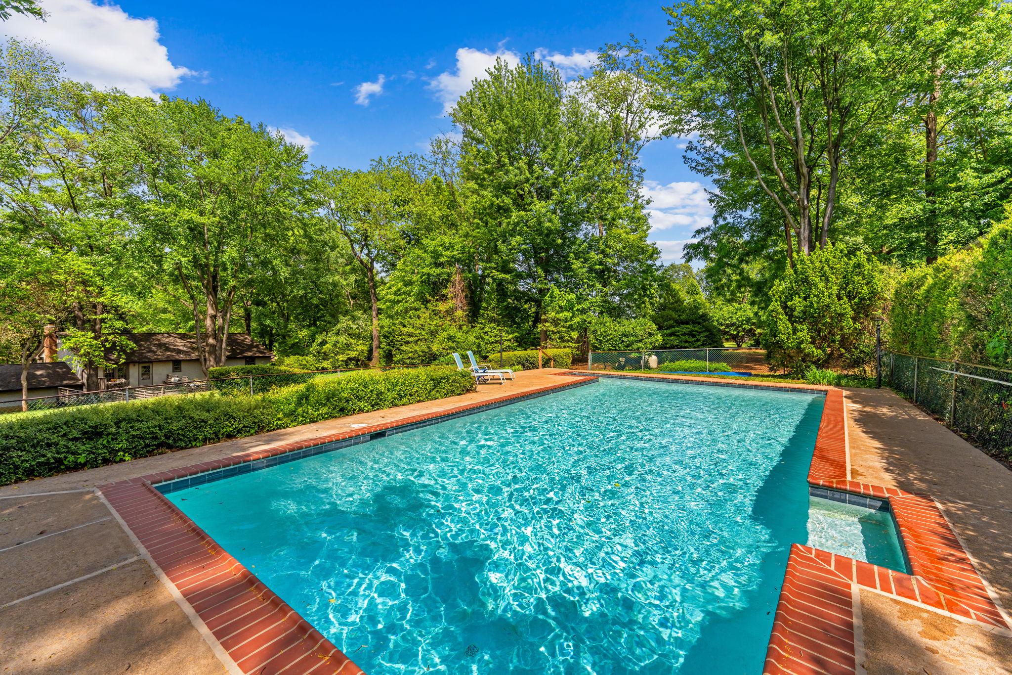 4104 CRESCENT HILLS DRIVE