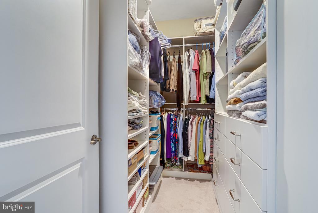 6373 VIRGINIA BLUEBELL LANE