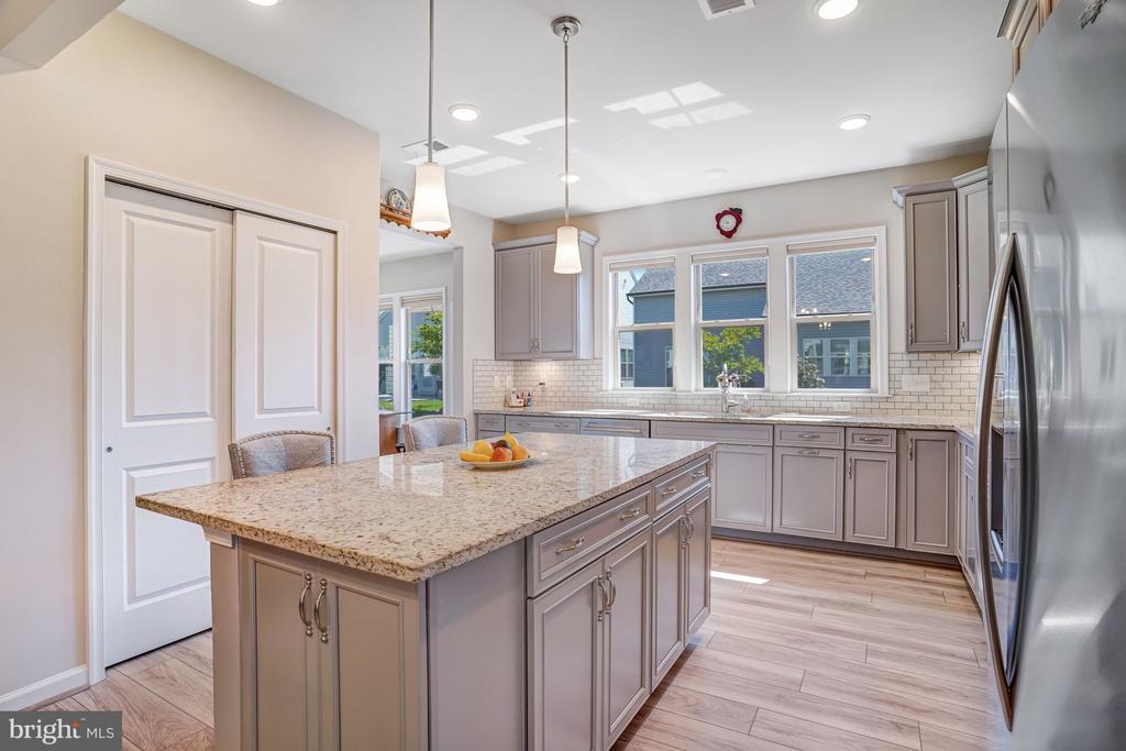 6373 VIRGINIA BLUEBELL LANE