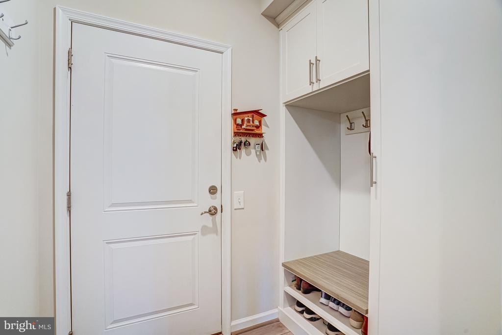 6373 VIRGINIA BLUEBELL LANE