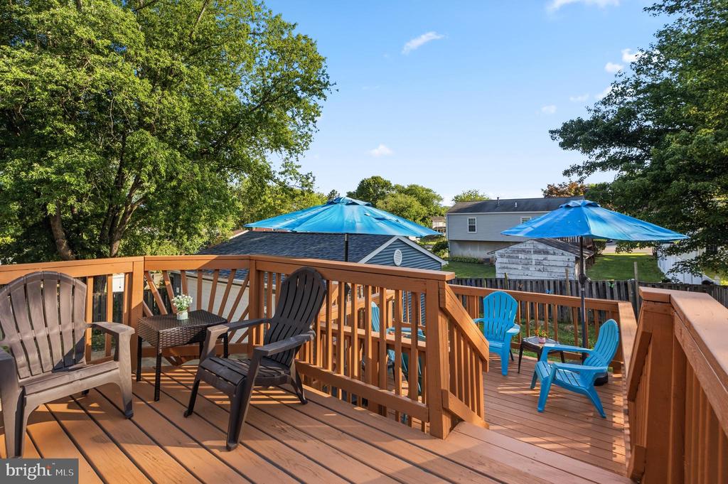5665 ROUNDTREE DRIVE