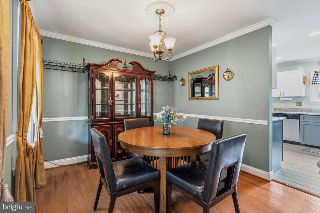 5665 ROUNDTREE DRIVE
