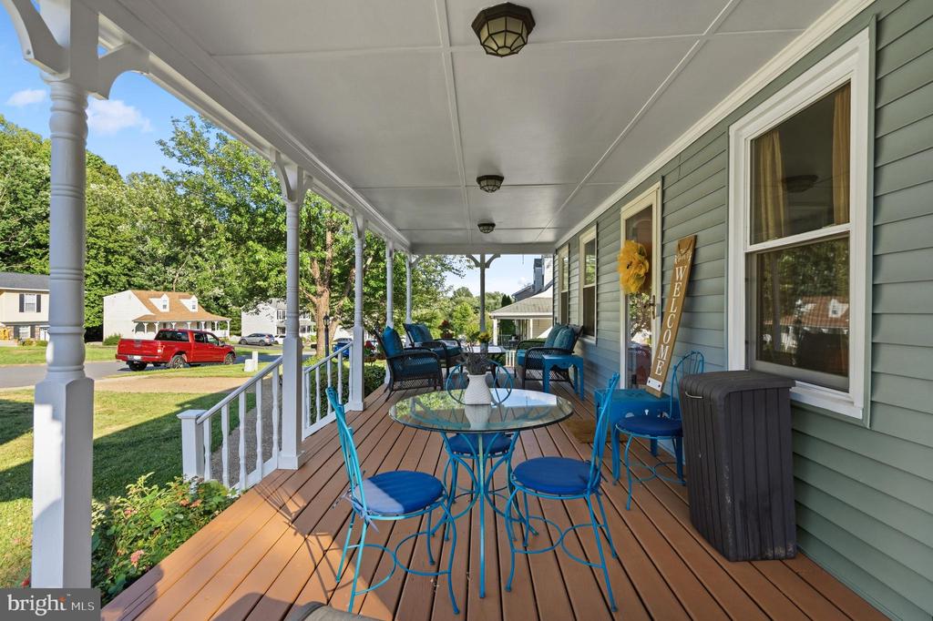 5665 ROUNDTREE DRIVE