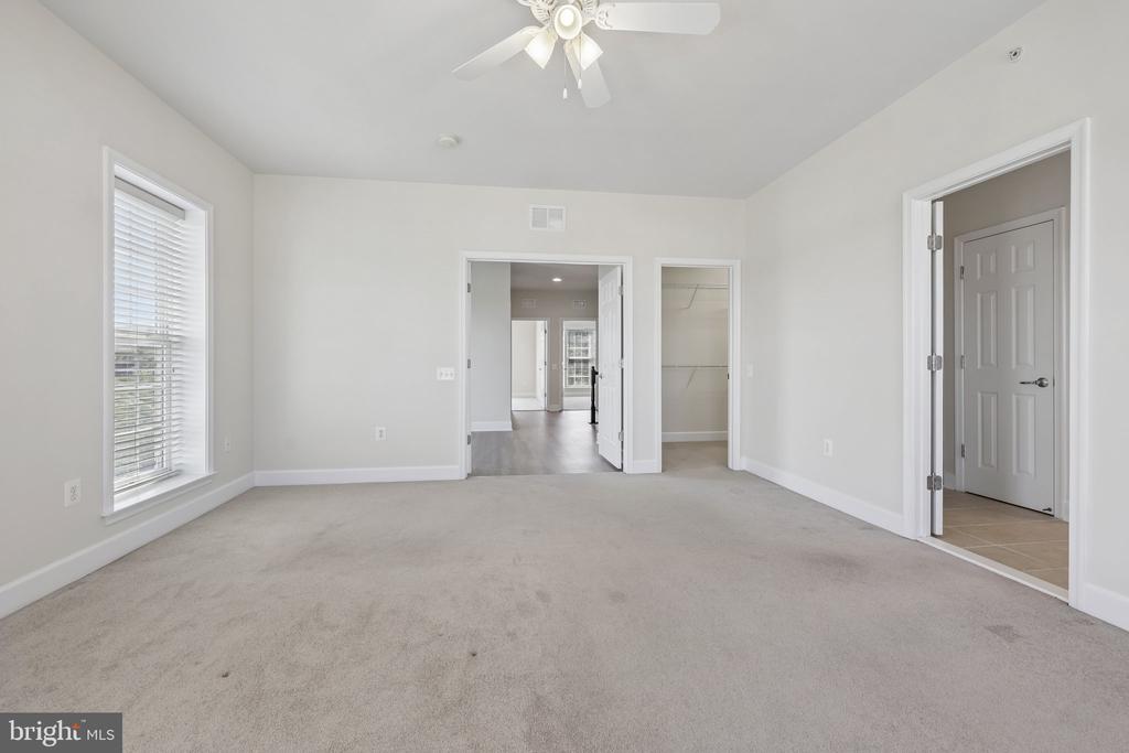 2213 OBERLIN DRIVE