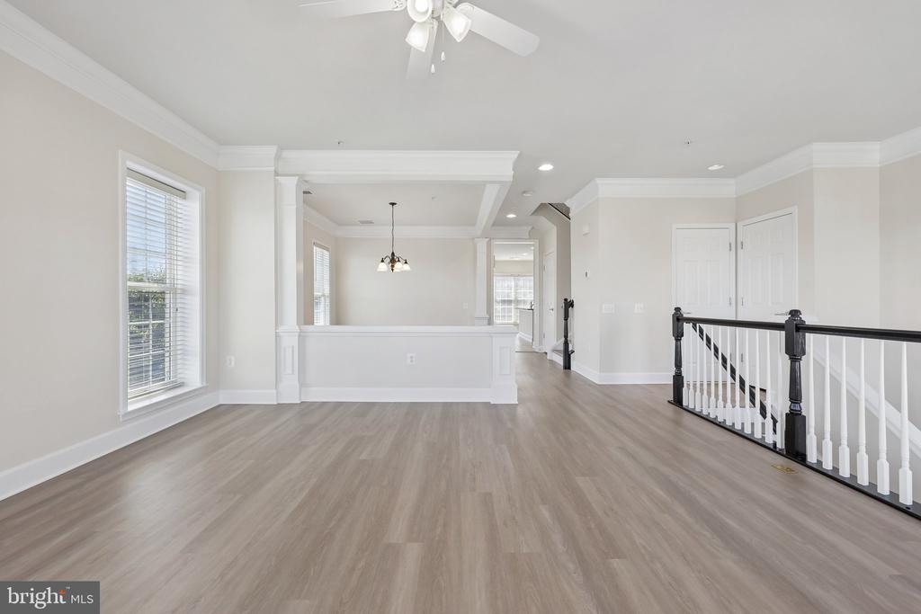 2213 OBERLIN DRIVE