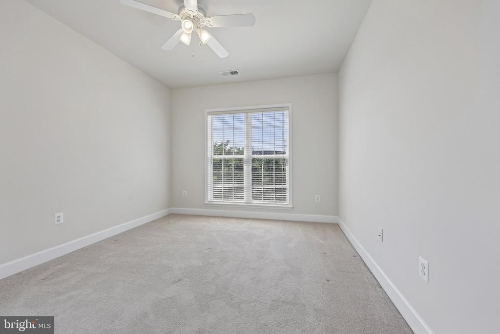 2213 OBERLIN DRIVE